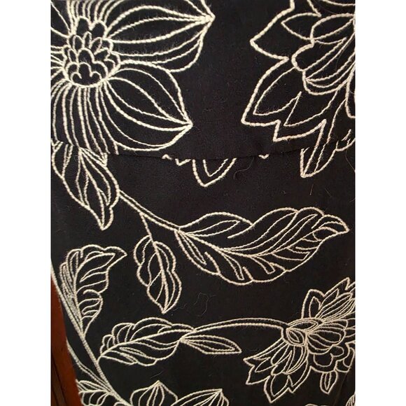 Josephine Chaus Womens Floral Print Skirt Size 6 Black & White Knee-Length - Picture 3 of 5